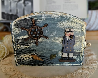 アンティーク　シャドーボックス オブジェ　NAUTICAL GIFTS SHOP Vintage Nautical Shadow Box Hidden Key Holder Cabinet Wall Mount
