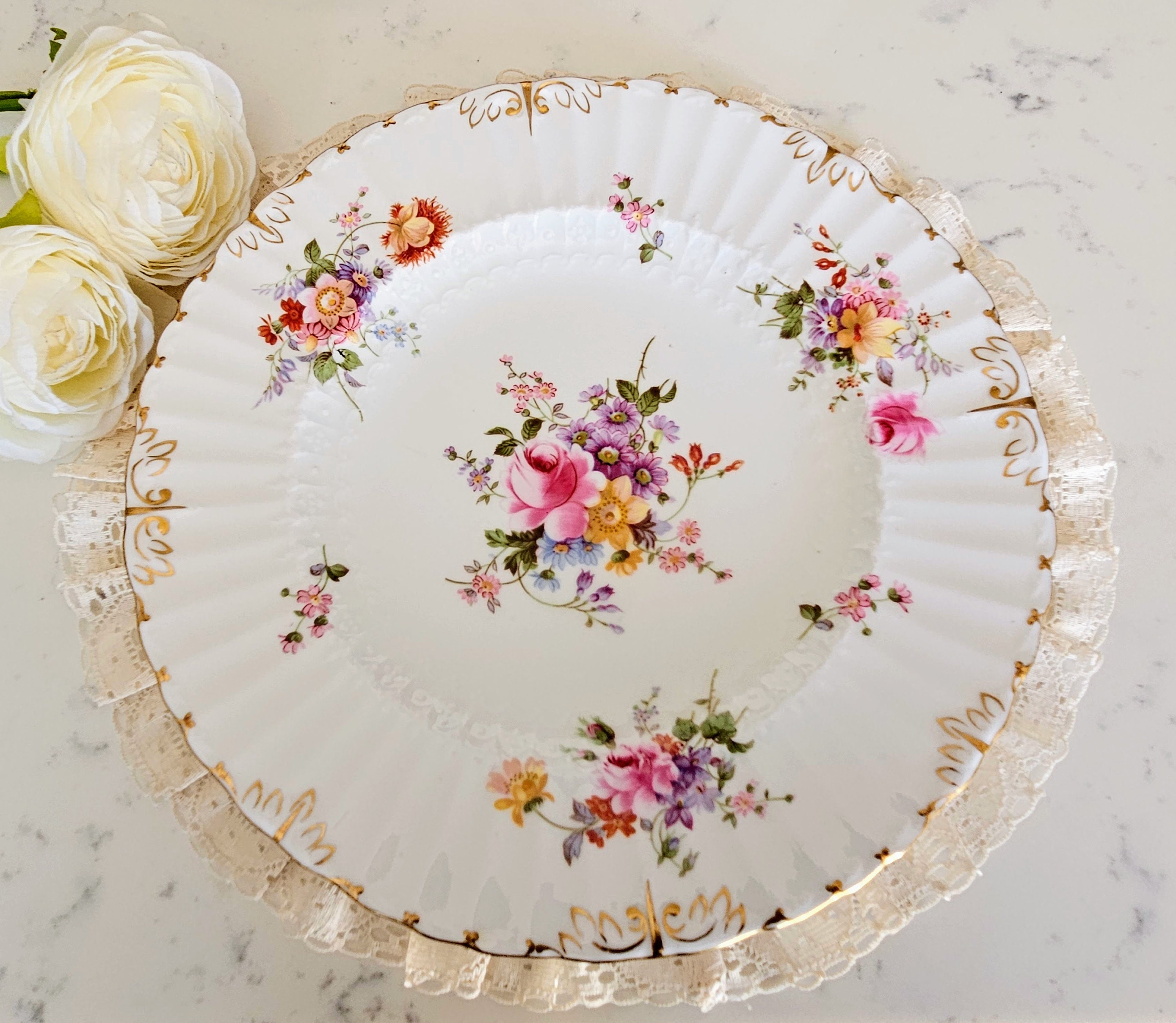 ロイヤル・クラウンフォード・スタッフォードシャーの飾り皿 2枚セット