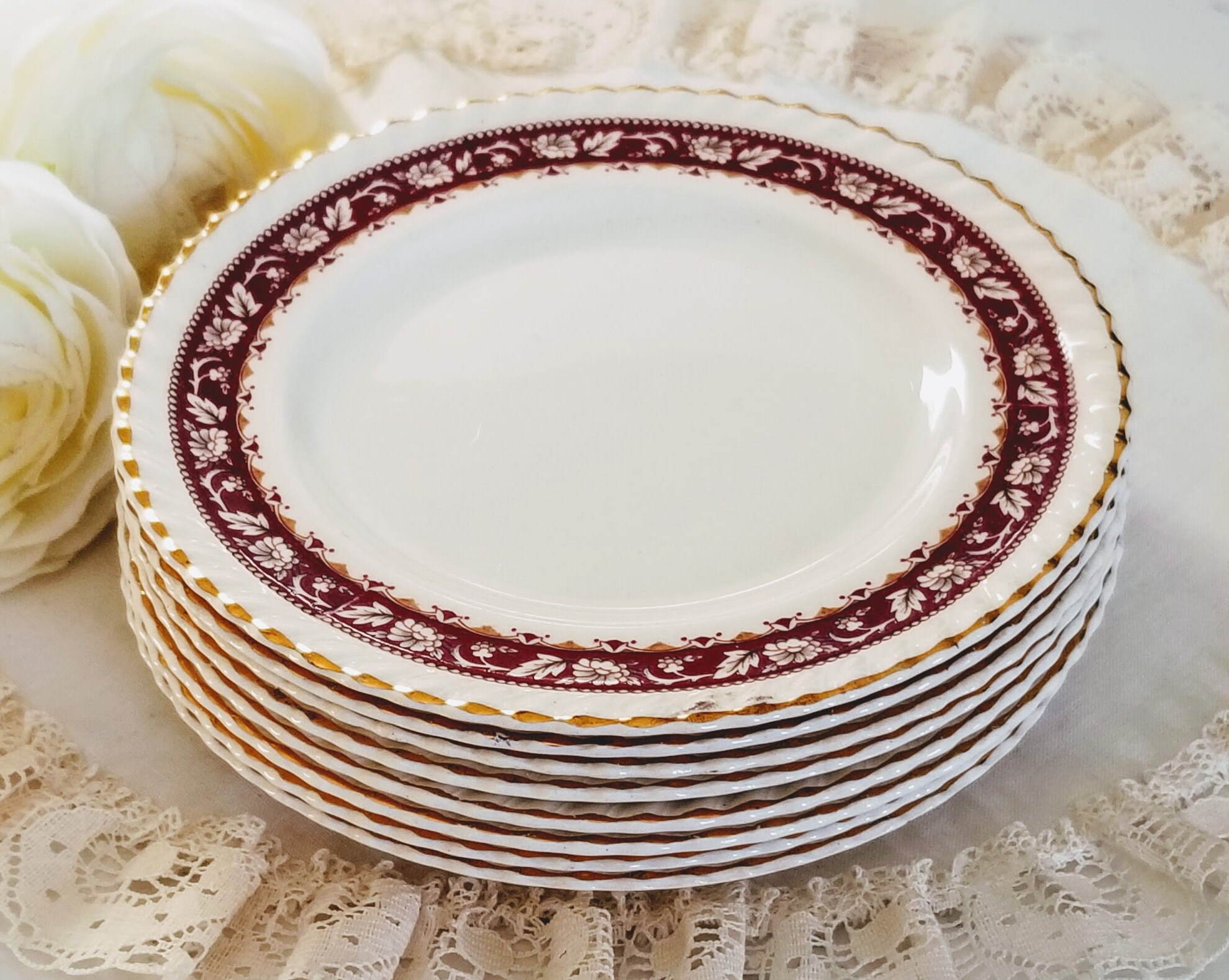 Set of 8 Johnson Brothers Old English 6 1/4'' Cake/bread and