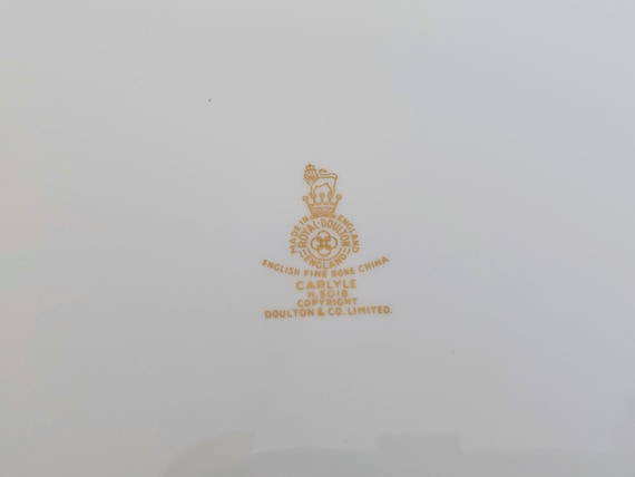 ロイヤルドルトン23㎝ケーキディナープレート２枚セットカーライル エナメル金彩 ロイヤルドルトン23㎝ケーキディナープレート2枚セット