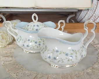 Juego vintage de jarro para crema y azucarero con tapa Royal Albert Caroline, porcelana fina de hueso, fabricado en Inglaterra, ideal para fiestas de té vintage o como reemplazo de vajilla.