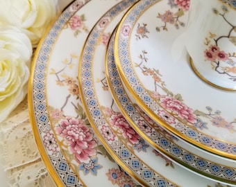 Royal Doulton Canton 5 Piece Place Setting, Bone China Made in England, H.5052, Dinner Plate, Salad Plate, Bread Plate, Teacup and Saucer