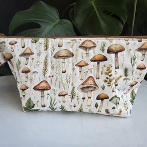 Quilted Zipper Project Bag (1-2 skein)