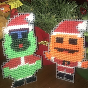 DIGITAL PATTERNS PHILLY Mascots Gritty Phillie Phanatic plastic canvas Christmas ornaments