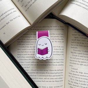 Cute Ghost Reading Bookmark, Spooky Magnetic Bookmark, Halloween Bookish Gift, Ghost Magnetic Clip for Readers