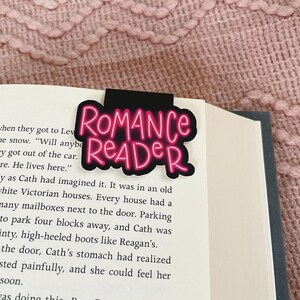 Segnalibro per lettori di romanzi, segnalibro magnetico al neon per amanti dei libri, grazioso regalo per lettori di Bookstagram e romanzi immagine 4