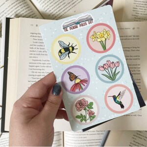 Frühlings-Stickerbogen - sechs wasserfeste Sticker - perfekt um die Fake-Sticker, die auf Büchern oder Büchern sind, abzudecken!