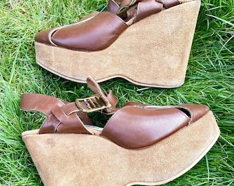 Vintage 70s Goody Two Shoes Brown Leather and Suede Platform