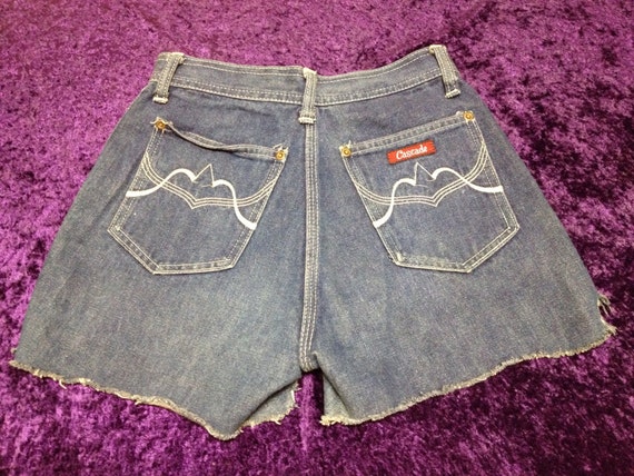 jeans with w on back pocket