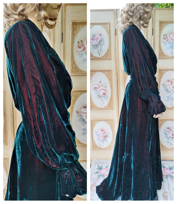 Antique Victorian French Silk Velvet Housecoat Ro… - image 1