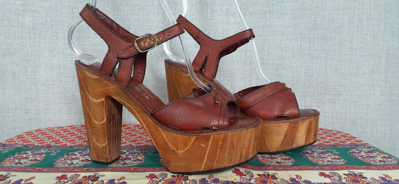 70's True Vintage Wood Platform Leather Heels  70's image 1