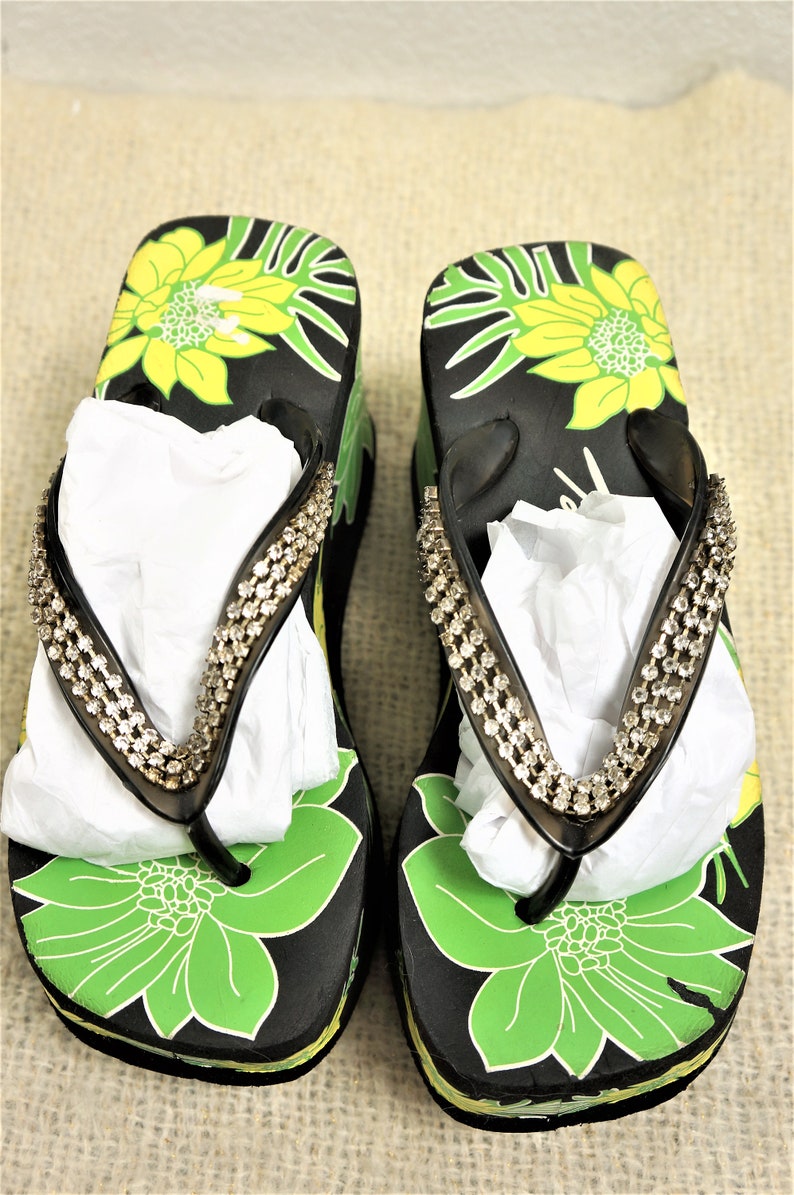 Beachwear Shoes TORRID Sandals Sz 7-7.5 Vng Club Kid Chunky Platform Flip Flop Sandals 90s Super Platform Shoes