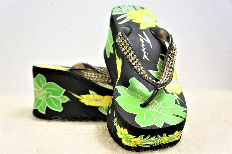 Beachwear Shoes TORRID Sandals Sz 7-7.5 Vng Club Kid Chunky Platform Flip Flop Sandals 90s Super Platform Shoes