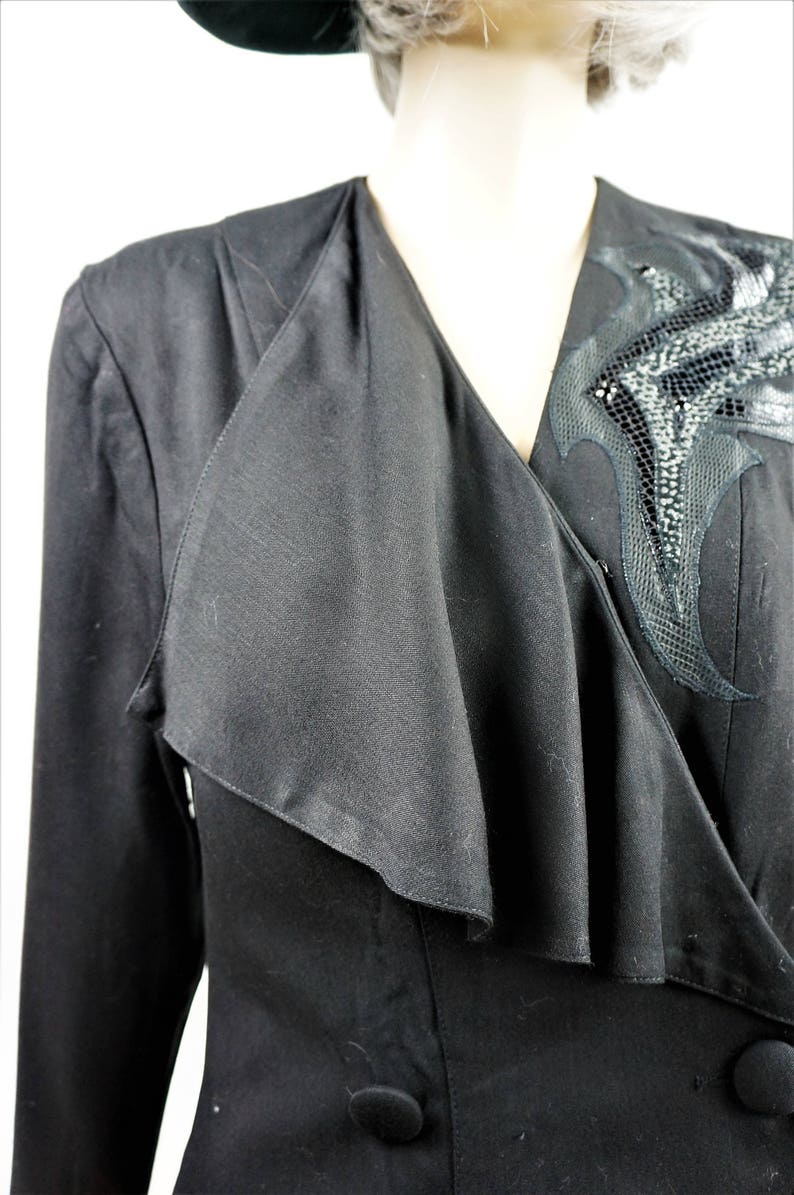 NWT 80/'s does 40/'s Leather detailed Fitted Blazer CLEARANCE 40/'s Style Designer Fitted Peplum Fitted Blazer Sz 910