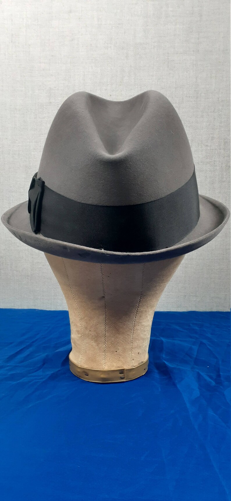 CLEARANCE 50/'s Grey Wool Fedora 1950s Men/'s Dobbs Fedora Vintage Wool Fedora 22 18 Crown Antique Fedora Hat