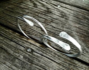 Silver Bracelet- Hammered Bracelet- Handmade Bracelet