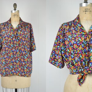 80er 90er Vintage Bunte geometrische Knopf unten Oben / Regenbogen Abstrakt Print Bluse