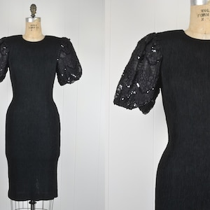 Robe ajustée Midi noire vintage des années 80 avec manches à paillettes bouffantes / Costume Party Union des années 1980 Made U.S.A.