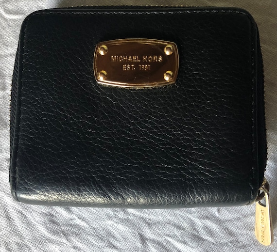 Micheal Kors Wallet - image 1