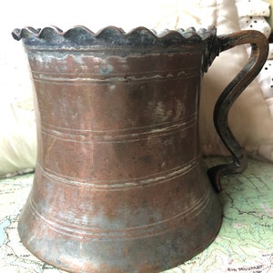 Caneca de bronze - fabricada no Irã