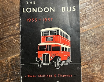 The London bus 1933-1957 Kennedy basil and Marshall