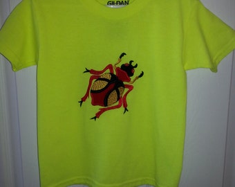 Appliqued and Embroidered Bug Child's Neon Yellow/Greeb Short-Sleeved Tee Size 4-5