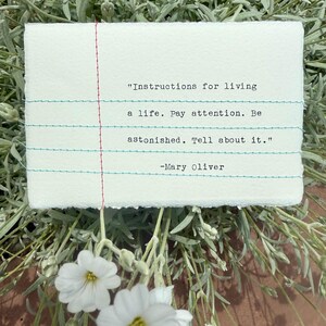 Gestickte Notiz - Anleitung für ein Leben zu leben. Aufgepasst. -Mary Oliver