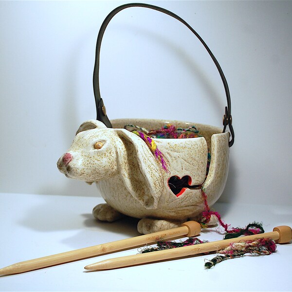 White Handmade Bunny Yarn Bowl, knitting crochet yarn bowl, leather handle, fiber storage, yarn storage bowl