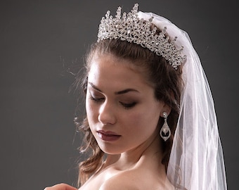 Petite Silver Bridal Tiara, Kleine Swarovski Crystal Bruiloft Tiara Trouwen Accessoires Haaraccessoires Kransen & Tiaras Minimalistische Bruiloft 