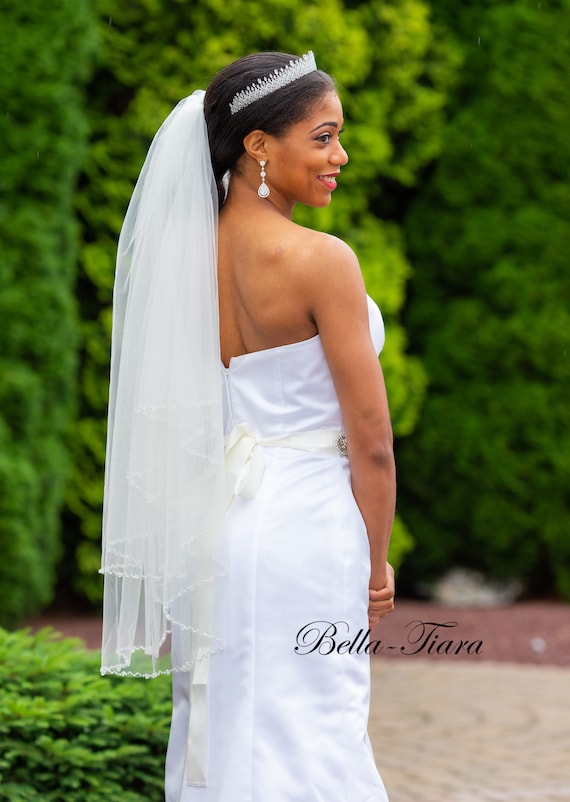 2 Tier Veil for Bride, White Bridal Wedding Veil with Crystals (30 In)