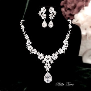 crystal floral bridal necklace and earrings set, Swarovski crystal bridal jewelry set, floral wedding necklace set