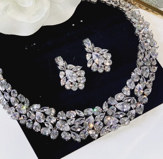 Blue ROMAN Swarovski Crystal Silver Necklace Set – Mystic Flavia