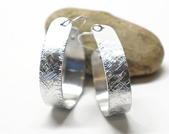 Silver hoop aluminium earrings. Large hammered earrings. Everyday big silver aluminum earrings. Statement aluminum jewelry