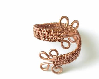 Wrapped adjustable thumb rings for women. Bypass copper wire ring. Wire woven jewelry. Made to order