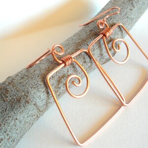 Gift for her. Square earrings. Geometric copper earrings. Square dangle earrings with spiral.Metal hammered earrings. Copper jewelry