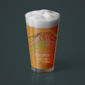 Stratton Pint Glass | Ski Drinkware | Stratton Vermont | Beer Glass | Ski Gift | Snowboard | Mountain Barware | Vt Drinking Glass