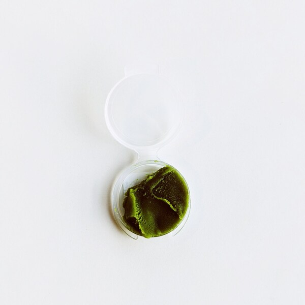 natural perfume fixative. mossy base notes.