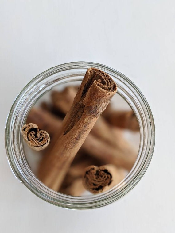 Natural perfume fixative. spicy base notes. Etsy