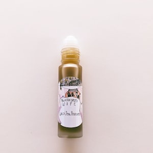 Bluebeard&#39;s Wife. natural perfume. saffron powder, peaches, roses, frangipani & ylang in balsamic resins. vegan botanical scent. Jan. 2023