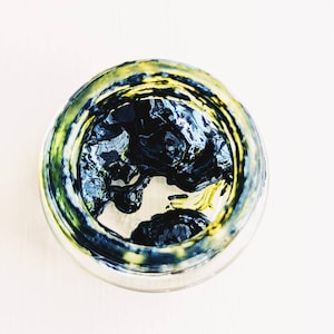 Grey. natural cologne. siberian deer musk tonquin. woody, warm musk, pine pitch, firmament resin. natural perfume. organic scent. Jan. 2021