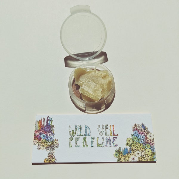 Citrine. natural perfume. ethereal floralcy. orange blossom honey, dark honey crystals, august fields & fresh grass. botanical. Dec. 2022