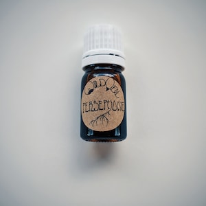 Persephone. natural perfume. jasmine, oud + sandalwood. lime, labdanum, bergamot, patchouli, oakmoss, agarwood attar. March 2025