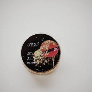 Saturn. perfumy botaniczne. bogate kwiaty, oud, paczula, tonka, kadzidło, stare drzewo sandałowe, żywice, attary. wegański zapach. Maj 2023