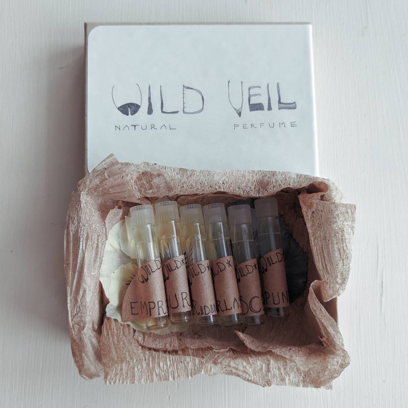 Natural perfume sample a few drops. liquid only. Wild Veil. Etsy