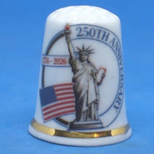 Dedal de porcelana Birchcroft - 250º Aniversário da Independência - Caixa de presente em formato de cúpula grátis