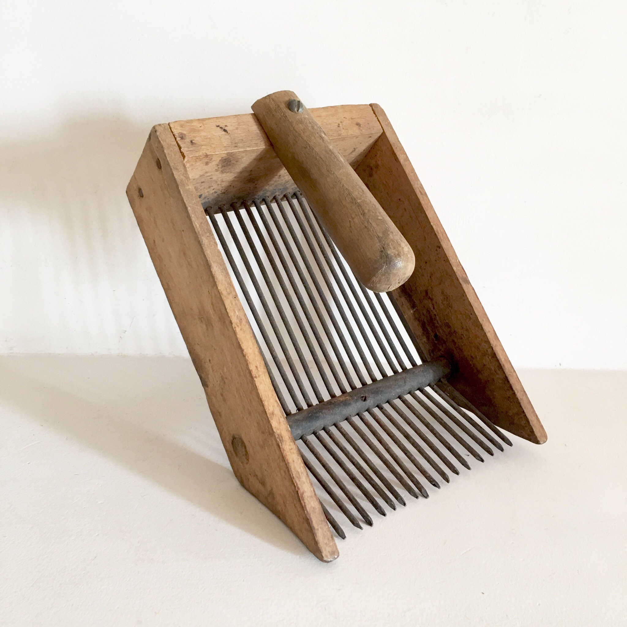 French Vintage Blueberry Picker Antique Garden Tool Berry Harvester