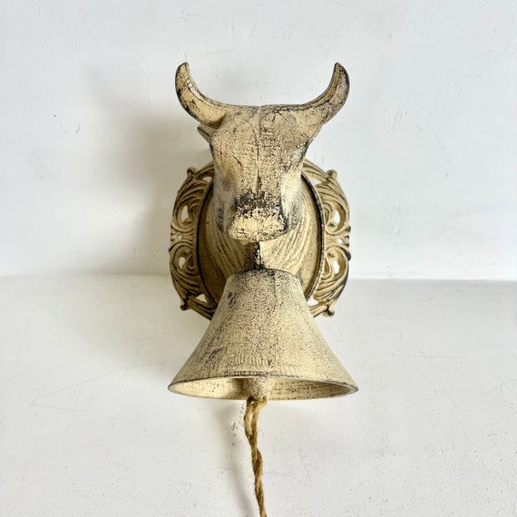 French Vintage Iron Cow Door Bell - Cow Gate Bell - Cast Iron Cow Head - Country Farm Decor - Rustic Patina - Entry Bell - Dinner Bell