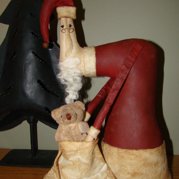 Primitive Santa -St Jigs Has it in the Bag