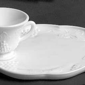 Harvest Grape Milk Glass Snack Plate w/cups