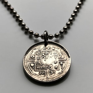 1981 Nepal 25 Paisa coin pendant trishula trident crescent moon sun Shah dynasty Nepalese Birendra Bir Bikram trishul Yoga Kathmandu n000690
